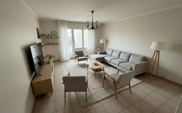 Appartement à vendre    4 pièces • 77,69 m2 Le Bourget