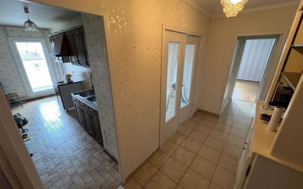 Appartement à vendre    4 pièces • 77,69 m2 Le Bourget