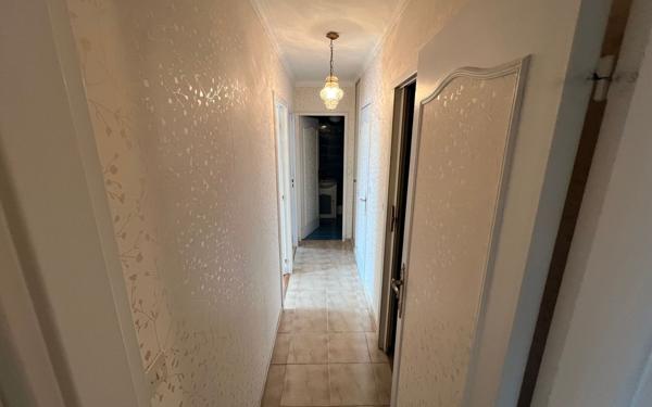 Appartement à vendre    4 pièces • 77,69 m2 Le Bourget