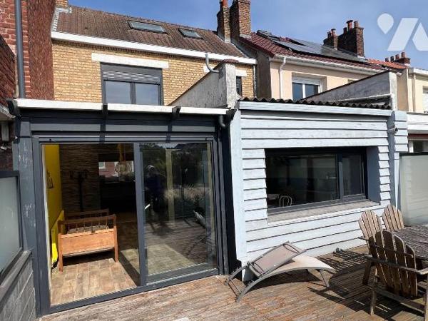 En exclusivité chez votre Notaire, maison de ville sur Coudekerque-Branche (59210) dans le quar...