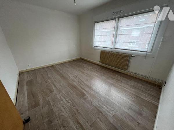 En exclusivité chez votre Notaire, maison de ville sur Coudekerque-Branche (59210) dans le quar...