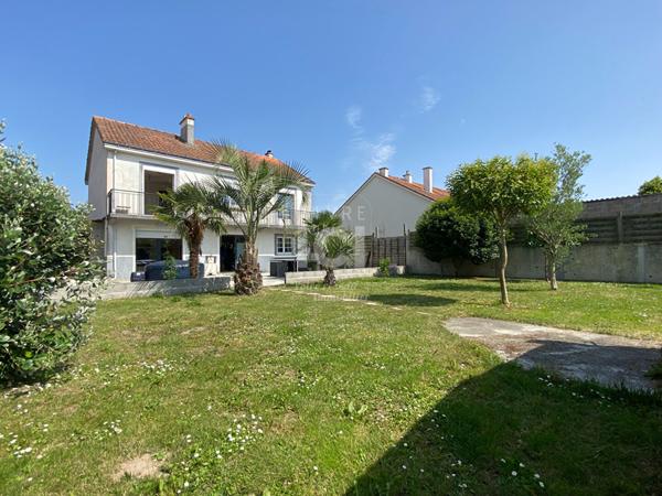 Maison - 6 pièces - 140 m2