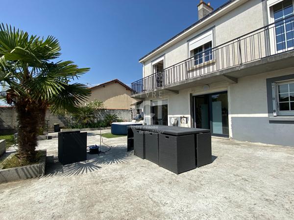 Maison - 6 pièces - 140 m2