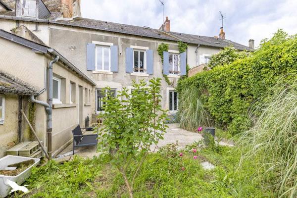 Maison à vendre 244 950 € Argenton-sur-Creuse 8 p 242 m² DPE D