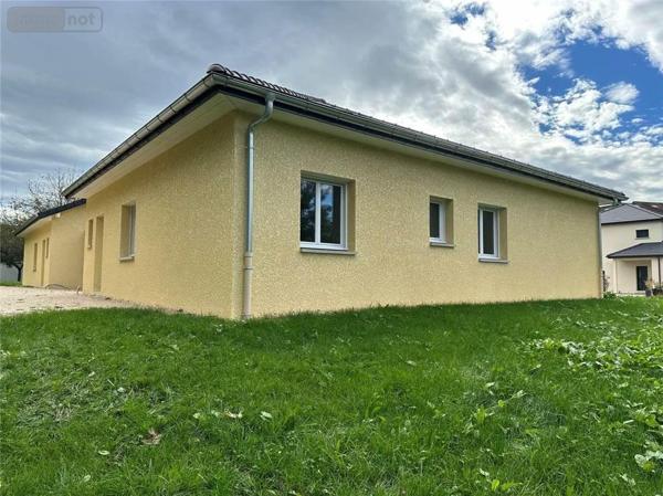 Maison à louer à Massignieu-de-Rives dans l'Ain (01300), ref : 01082-L86