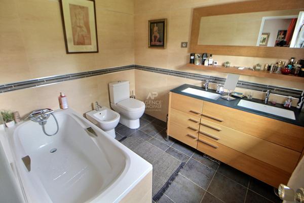 Maison Vernouillet 6 pièce(s) 147 m2 €559 000 ** - Référence 1065