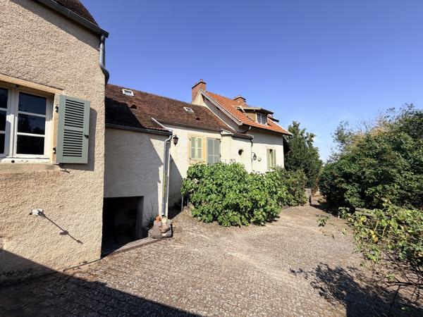 Maison
         7 pièces
        - 177 m² Bien prestige 499 000 € *