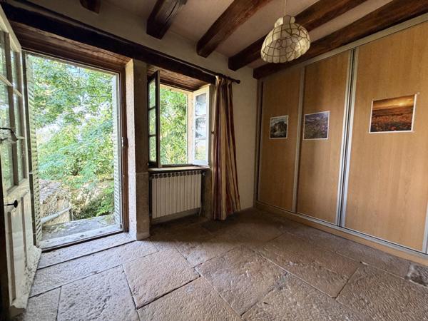 Maison
         7 pièces
        - 177 m² Bien prestige 499 000 € *