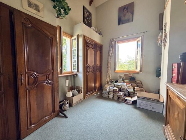 Maison
         7 pièces
        - 177 m² Bien prestige 499 000 € *