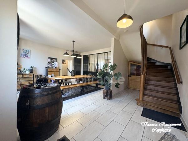 À vendre – Maison de village 4 chambres avec jardin, dépendances, grange et espace spa
