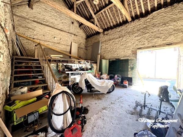À vendre – Maison de village 4 chambres avec jardin, dépendances, grange et espace spa