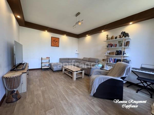 À vendre – Maison de village 4 chambres avec jardin, dépendances, grange et espace spa