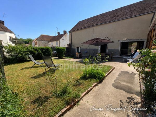 À vendre – Maison de village 4 chambres avec jardin, dépendances, grange et espace spa