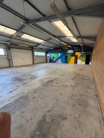 Local Commercial à Les Sables-d'Olonne, 85100 - 8 pièces 260m²