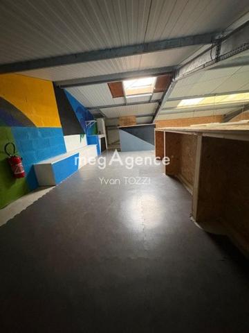 Local Commercial à Les Sables-d'Olonne, 85100 - 8 pièces 260m²