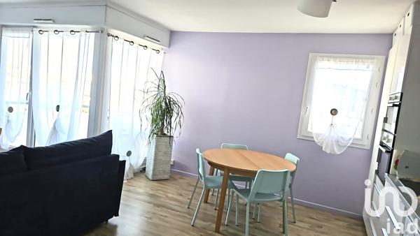 Appartement 2 pièces de 50 m² à Orly (94310)