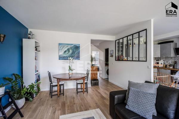 Ville-d'Avray - 3 pièces traversant avec double balcon, box et cave à 4 min de la gare