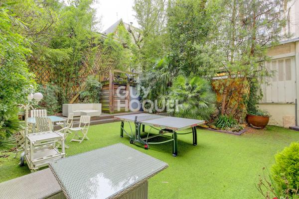 Paris 17 Appartement familial ou bureaux - 223 m2 + 100 m2 jardin, meublé