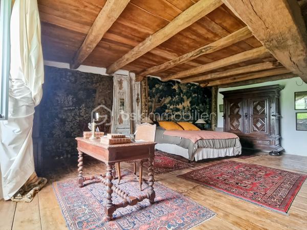 Maison en pierre de 560 m²