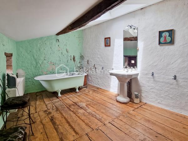 Maison en pierre de 560 m²