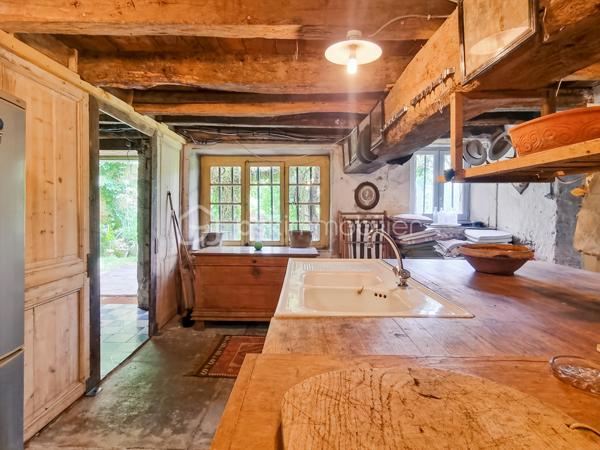 Maison en pierre de 560 m²