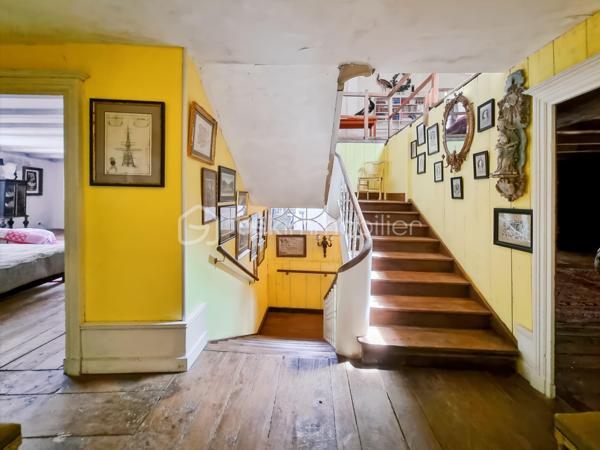 Maison en pierre de 560 m²