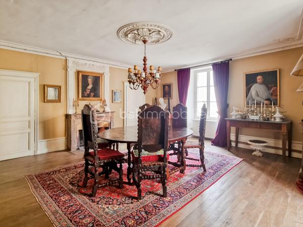 Maison en pierre de 560 m²