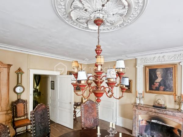 Maison en pierre de 560 m²