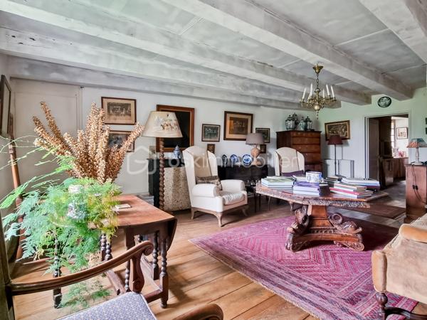 Maison en pierre de 560 m²