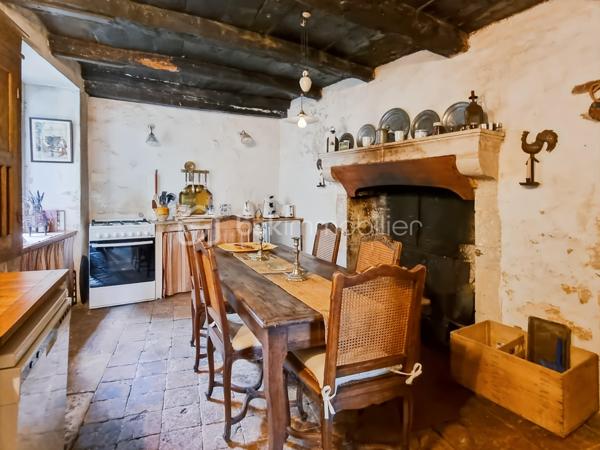 Maison en pierre de 560 m²