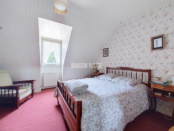 PLUDUAL ,BELLE PROPRIÉTÉ FAMILIALE AVEC 4 CHAMBRES, GÎTE ET 4 800 M² DE TERRAIN