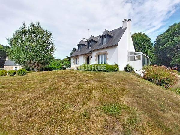 PLUDUAL ,BELLE PROPRIÉTÉ FAMILIALE AVEC 4 CHAMBRES, GÎTE ET 4 800 M² DE TERRAIN