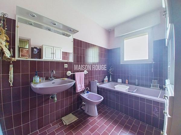 PLUDUAL ,BELLE PROPRIÉTÉ FAMILIALE AVEC 4 CHAMBRES, GÎTE ET 4 800 M² DE TERRAIN