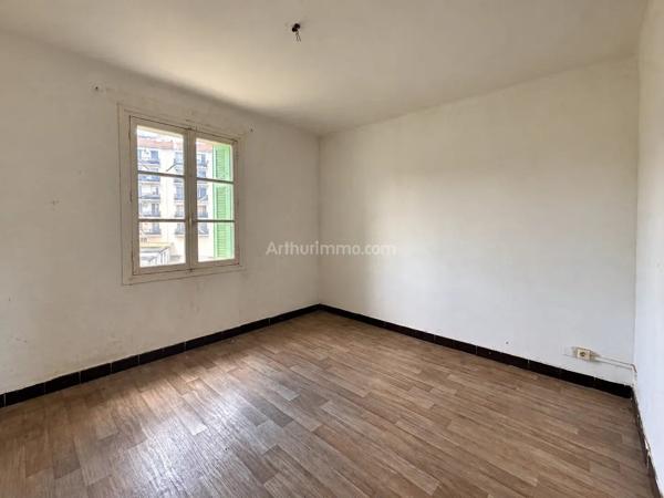 Vente                                                      Appartement
                        
                     3 pièces                      56 m2                     à Ajaccio