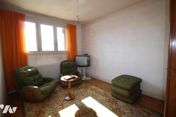 MAISON A VENDRE A VILLECRESNES (94)