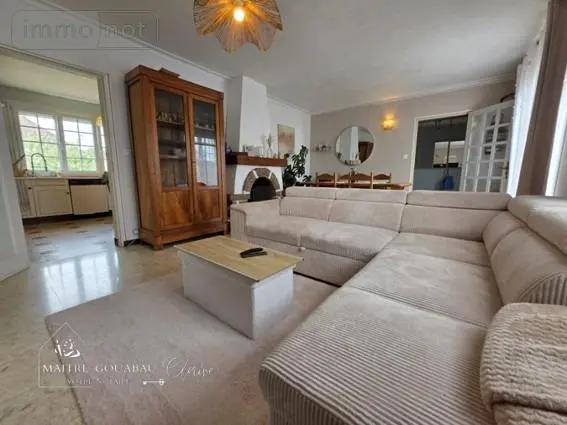 Achat - Maison Saint-Berthevin 53940 5 pièces 116 m 2 371 m 2