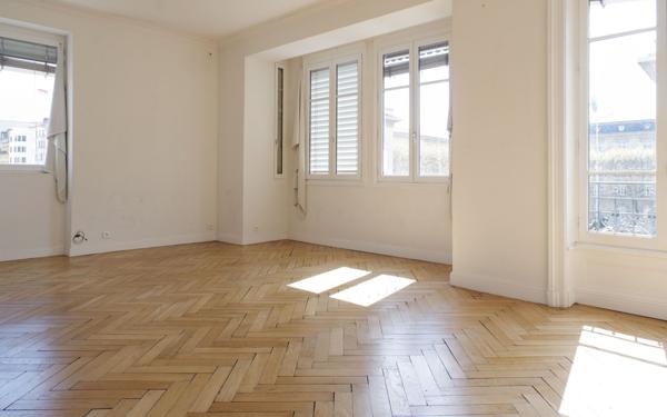 Appartement à vendre    6 pièces • 200 m2 Lyon 7