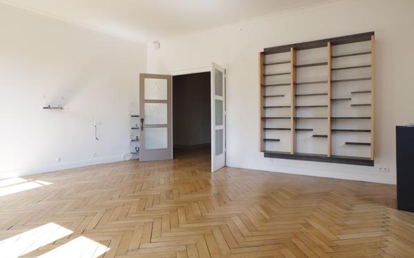 Appartement à vendre    6 pièces • 200 m2 Lyon 7