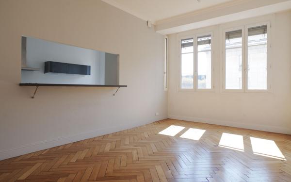 Appartement à vendre    6 pièces • 200 m2 Lyon 7