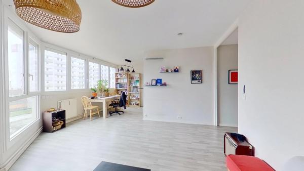 Exclusivité Optimhome – Appartement 4 pièces lumineux à 3 minutes du métro Gallieni