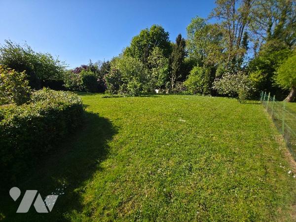 Maison individuelle à ARQUES sur un jolie parc arboré