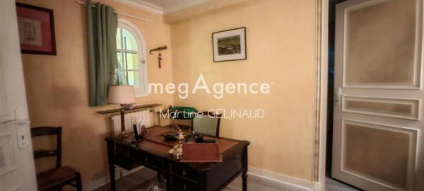 Maison à Saintes, 17100 - 10 pièces 217m²