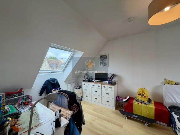 Vente                                                      Maison
                        
                     4 pièces                      92 m2                     à Rozay-en-Brie