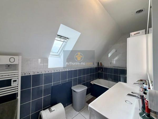 Vente                                                      Maison
                        
                     4 pièces                      92 m2                     à Rozay-en-Brie