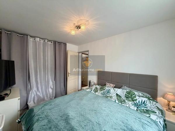 Vente                                                      Maison
                        
                     4 pièces                      92 m2                     à Rozay-en-Brie