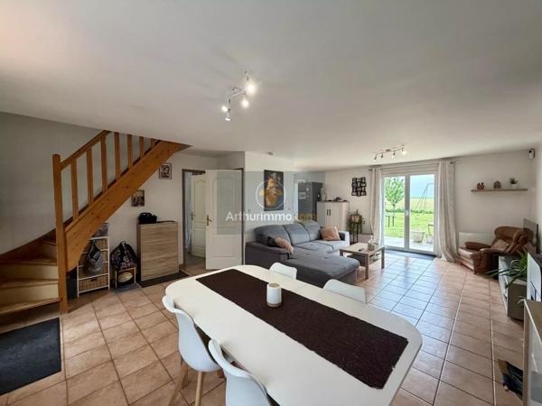 Vente                                                      Maison
                        
                     4 pièces                      92 m2                     à Rozay-en-Brie