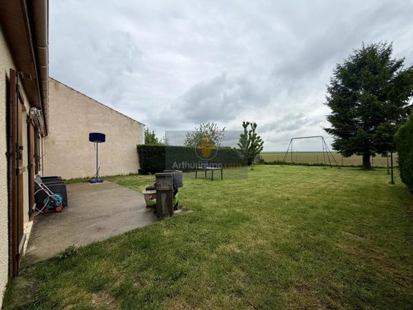 Vente                                                      Maison
                        
                     4 pièces                      92 m2                     à Rozay-en-Brie