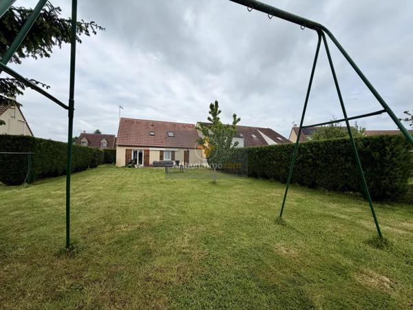 Vente                                                      Maison
                        
                     4 pièces                      92 m2                     à Rozay-en-Brie