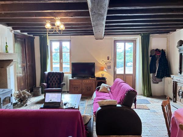 Maison de village française traditionnelle