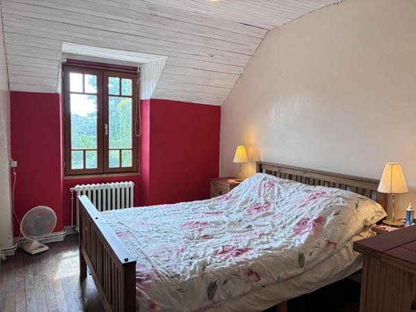 Maison de village française traditionnelle